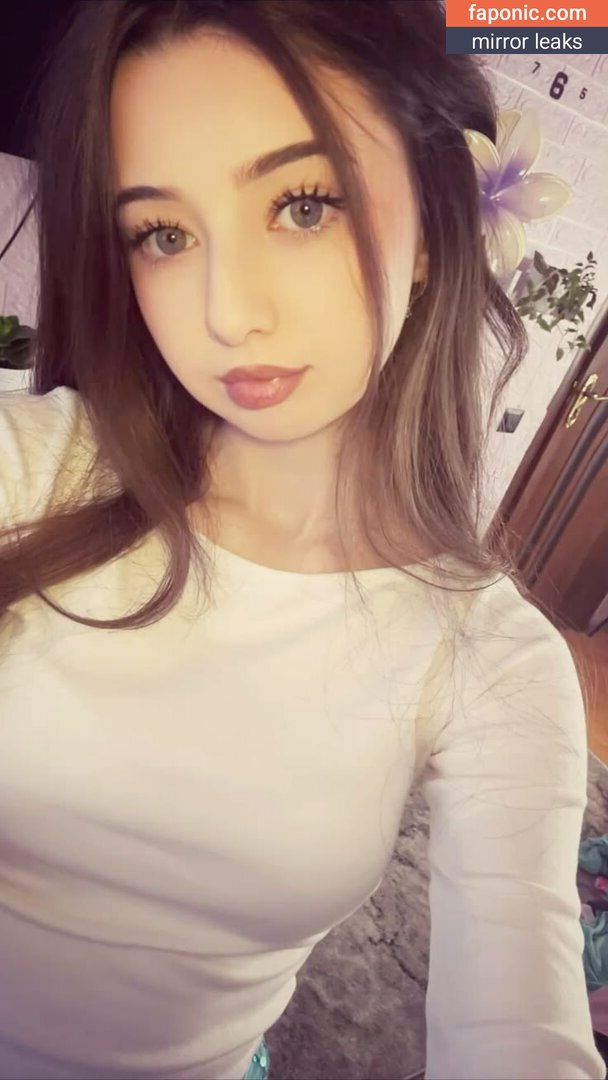 Rosalie Red