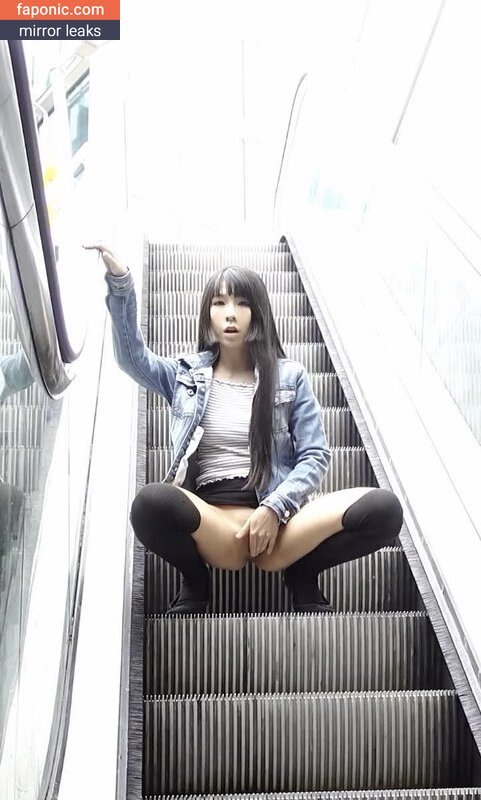 Littlesubgirl