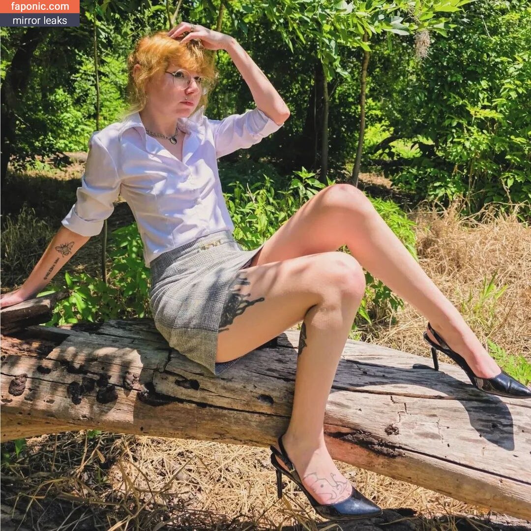 lilpeachyfox