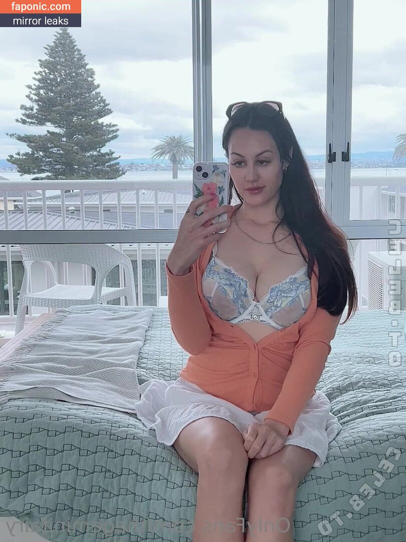 realboujeemom, the_boujeemommy, thegeminifairy Nude Leaks OnlyFans Photo #14