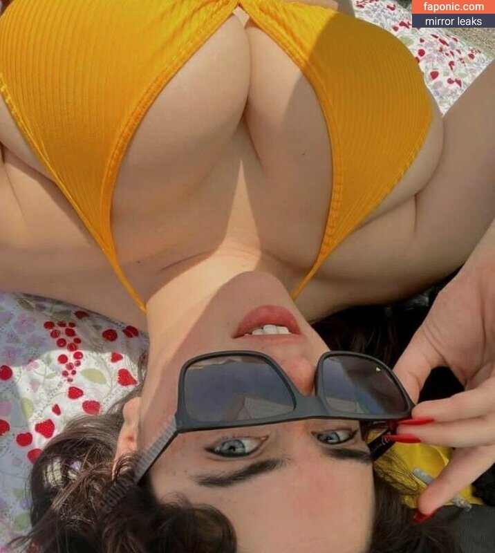 Sarahbustani
