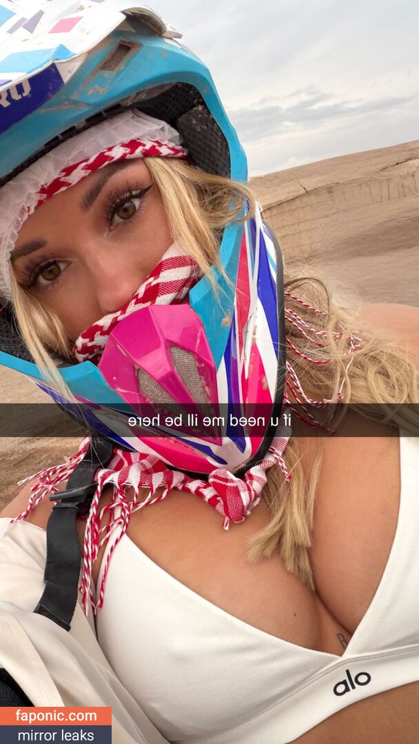 Breckie Hill / @breckiehill