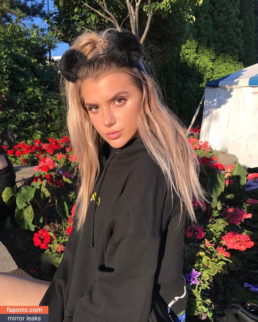 Alissa Violet