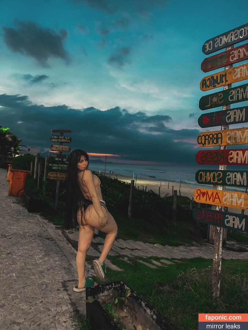 Bella Angel Dezoitou