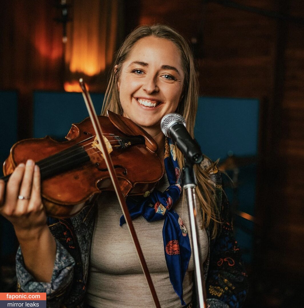 Gostosas Com Peitos Caidos