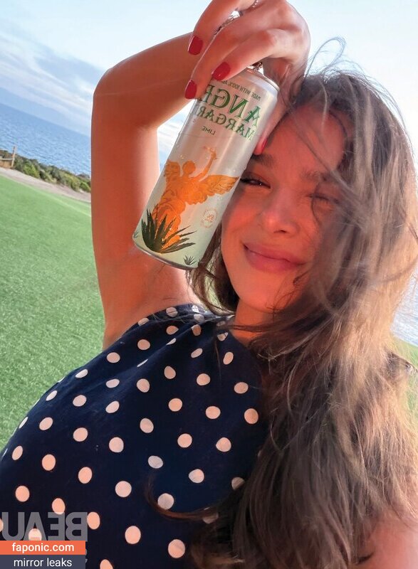 Hailee Steinfeld
