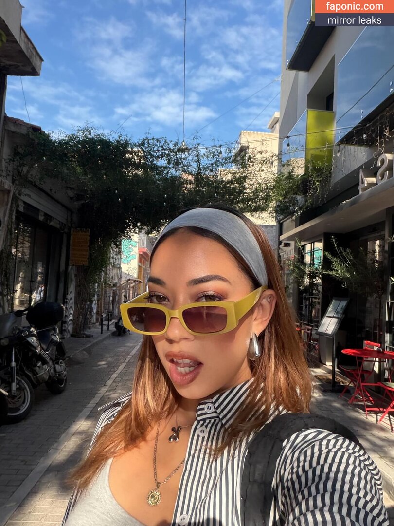 Kassandra Lee / Carly Yashira / Kassandcarly