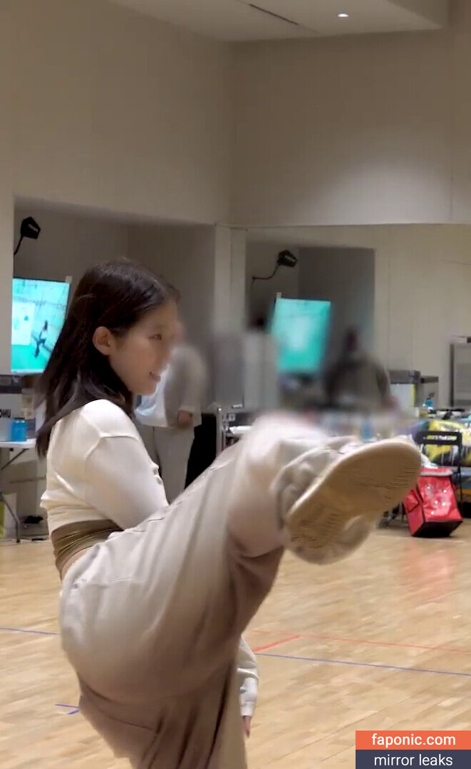 Kazuha Nakamura 中村 一葉