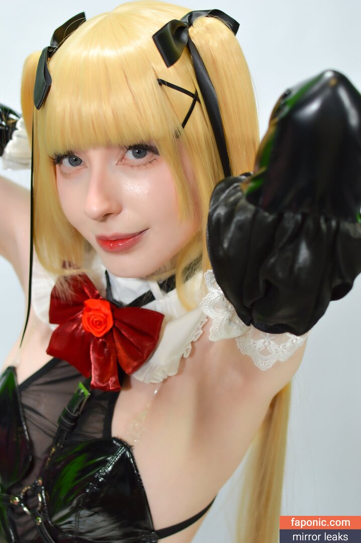 Kiki Glitter Cosplay