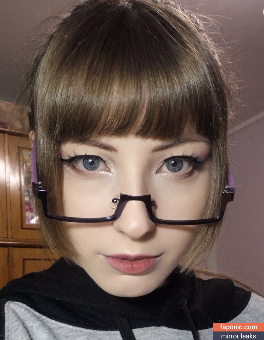 Kiki Glitter Cosplay