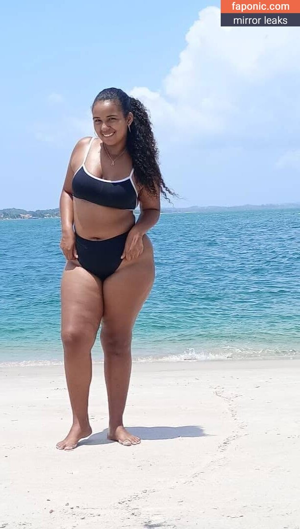 Let&iacute;cia Mello