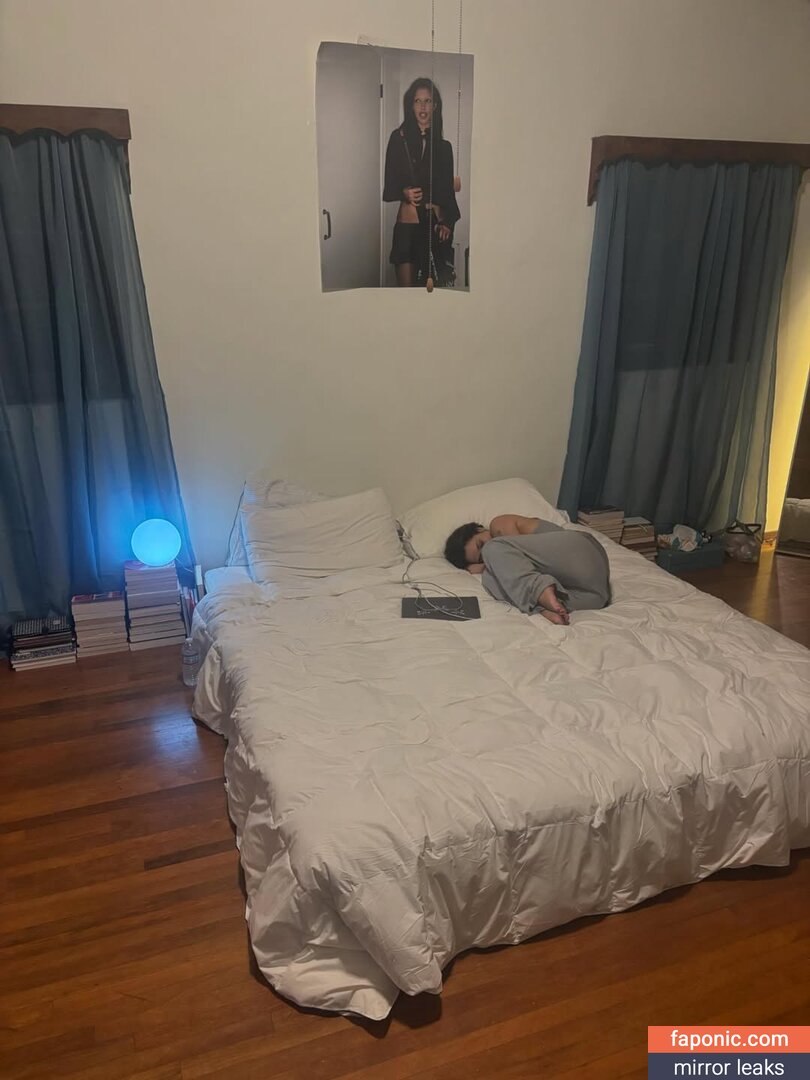 Mazzy Joya / mazzyjoya / petalspliff