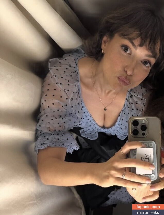 Milana Vayntrub