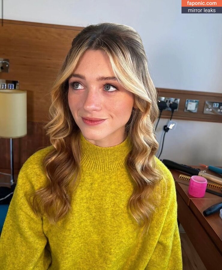 Natalia Dyer