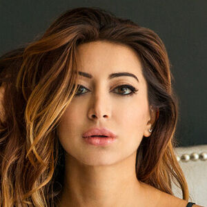 Noureen DeWulf