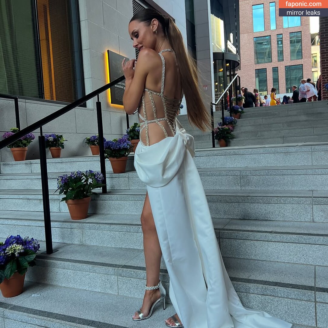 Una Healy