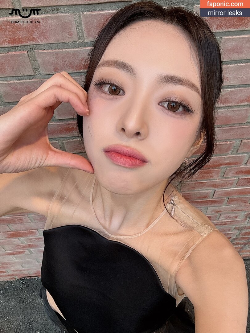 Yuna - ITZY (유나, Shin Yu Na)